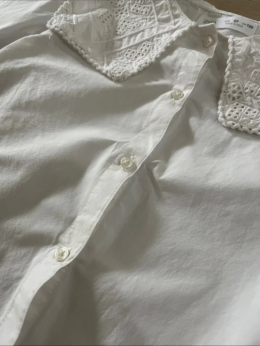 Zara White Button-Front Blouse with Eyelet Collar
